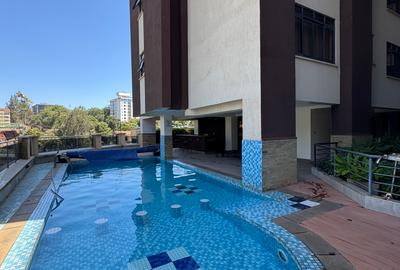 4 Bed Apartment with En Suite at Riverside - 2