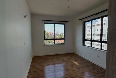 3 Bed Apartment with En Suite at Hatheru Road - 3