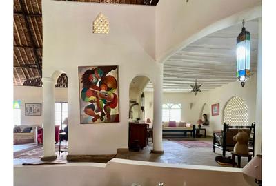 4 Bed House with Swimming Pool in Diani