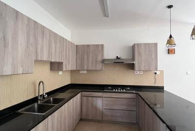 5 Bed Townhouse with En Suite at Mzima Springs - 2