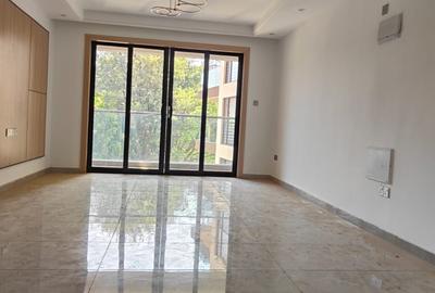 3 Bed Apartment with En Suite at Riverside Drive