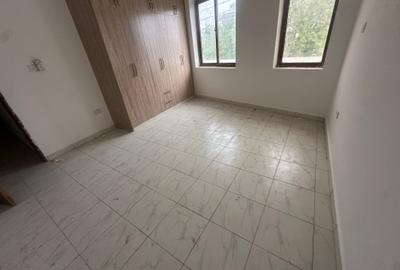 2 Bed Apartment with En Suite at Links Road