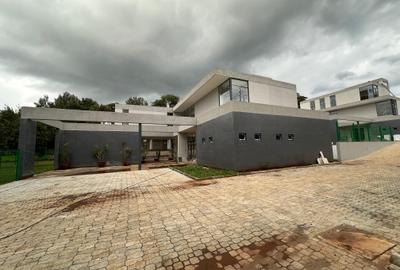 5 Bed Townhouse with En Suite in Karen - 4