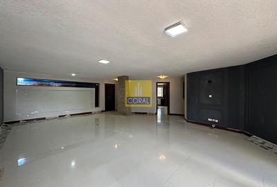4 Bed Apartment in Parklands - 2