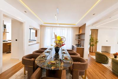 5 Bed House with En Suite in Runda - 2