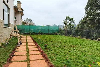 4 Bed House with En Suite at Nyari - 3