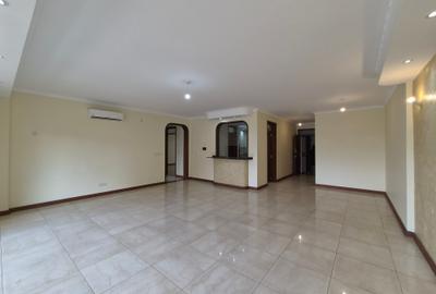 2 Bed Apartment with En Suite at Second Parklands - 4