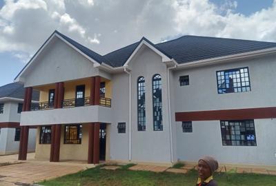 4 Bed Townhouse with En Suite at Garden Estate - 2