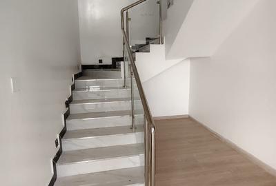 5 Bed Apartment with Borehole in Parklands - 4