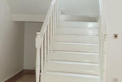 4 Bed Villa with En Suite at Lenana - 4