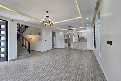 5 Bed House with En Suite at Membley - 3