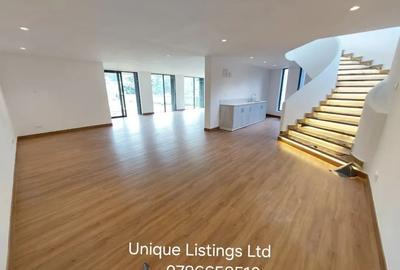 5 Bed House with En Suite in Nyari - 2
