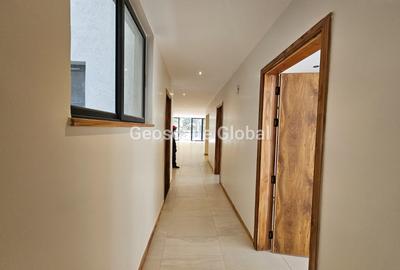 4 Bed Apartment with En Suite in Spring Valley - 3