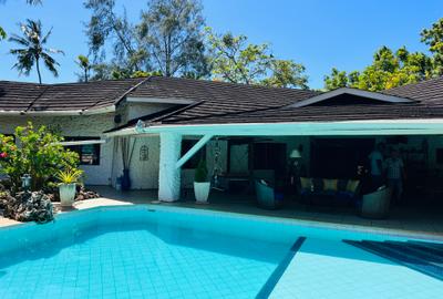 4 Bed Villa with En Suite at Mtwapa Lamarina - 2