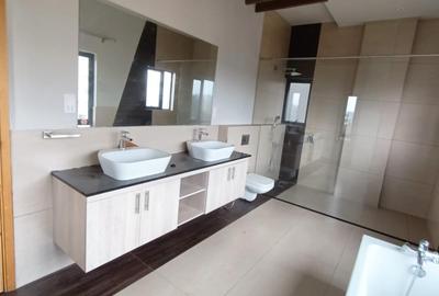 4 Bed Apartment with En Suite in Kileleshwa - 3