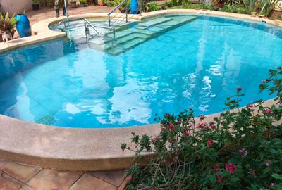 5 Bed Townhouse with En Suite at Spring Valley - 2