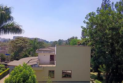 5 Bed Villa with En Suite in Lavington - 2