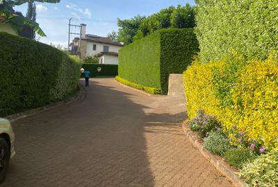4 Bed Townhouse with En Suite at Redhill - 3