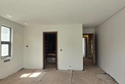 5 Bed House with En Suite in Karen