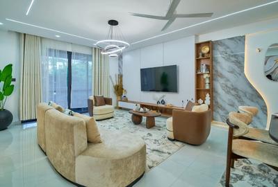 3 Bed Apartment with En Suite at Kiziwi Round About