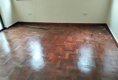 5 Bed Townhouse with En Suite in Lavington