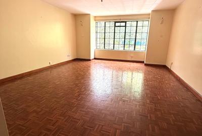 3 Bed Apartment with Gym in Kileleshwa - 3