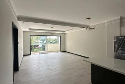 2 Bed Apartment with En Suite in Riverside