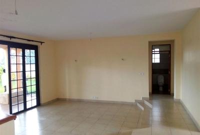 5 Bed Townhouse with En Suite at Red Hill