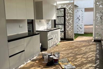 4 Bed House with En Suite in Kyuna