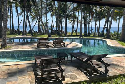 7 Bed Villa with En Suite at South Coast
