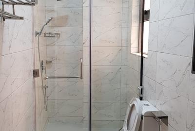 4 Bed Apartment with En Suite in Parklands - 4