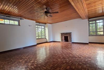 4 Bed House with En Suite in Runda - 3