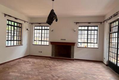 5 Bed Townhouse with En Suite in Lavington