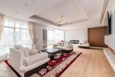 4 Bed Apartment with En Suite in Ruaka