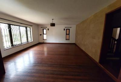5 Bed Townhouse with En Suite at Lavington Green
