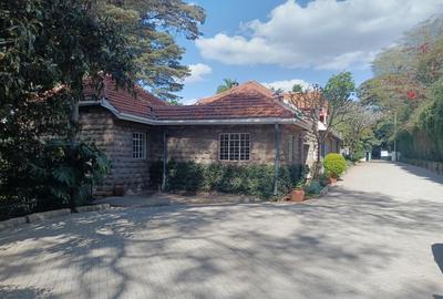 6 Bed Townhouse with En Suite at Muthaiga - 3