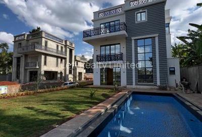 5 Bed Villa with En Suite in Lavington - 2