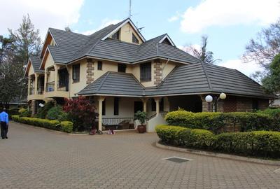 5 Bed Townhouse with En Suite in Lavington