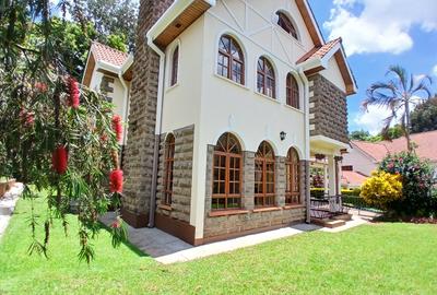 4 Bed Townhouse with En Suite at Lavington Green - 2