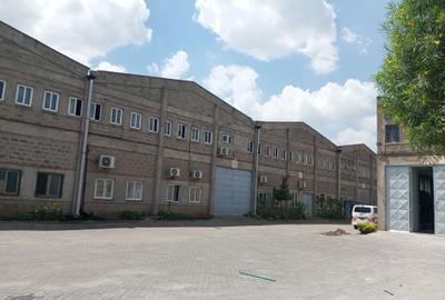 17,400 ft² Warehouse with Service Charge Included in Mombasa Road