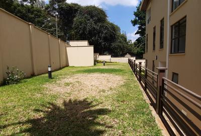 5 Bed Villa with En Suite in Lavington - 2