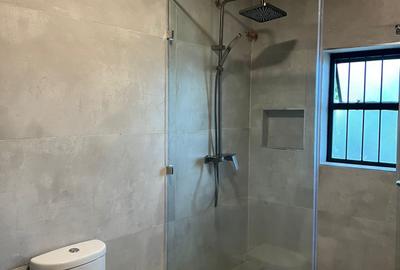 4 Bed House with En Suite at Elgon Street - 4