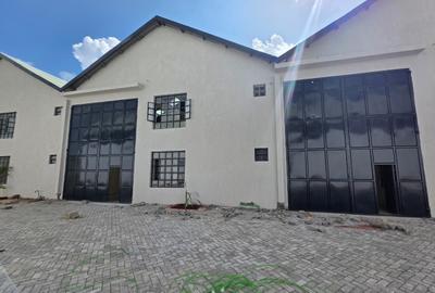 5,000 ft² Warehouse with Parking in Mlolongo - 4
