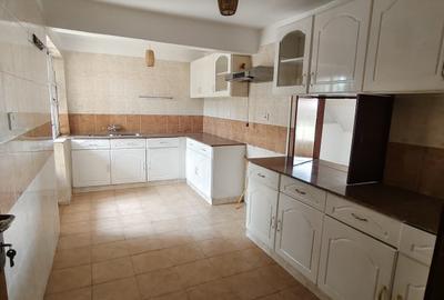 4 Bed Apartment with Swimming Pool in Kilimani - 4