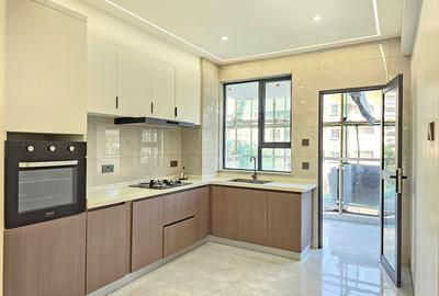 Serviced 3 Bed Apartment with En Suite at Kindaruma Road