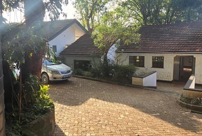 5 Bed Townhouse with En Suite in Lavington