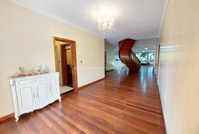 5 Bed Villa with En Suite in Gigiri