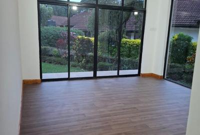1 Bed Townhouse with En Suite in Spring Valley - 3