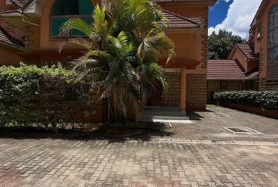 5 Bed Townhouse with En Suite at Othaya Road - 2