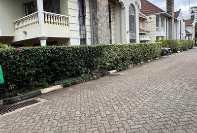 4 Bed Townhouse with En Suite at Lavington